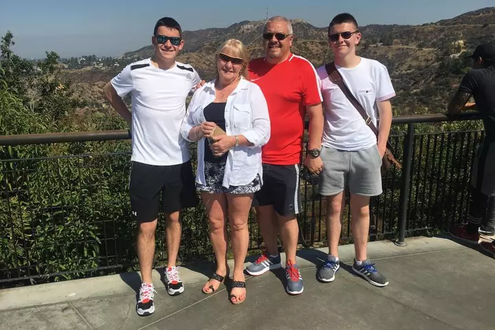 Shared 4 Hours LA Afternoon Tour With Hollywood Sign and Star Homes