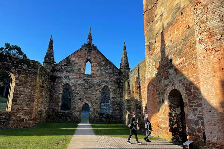 Port Arthur, Richmond and Tassie Devils Active Tour from Hobart