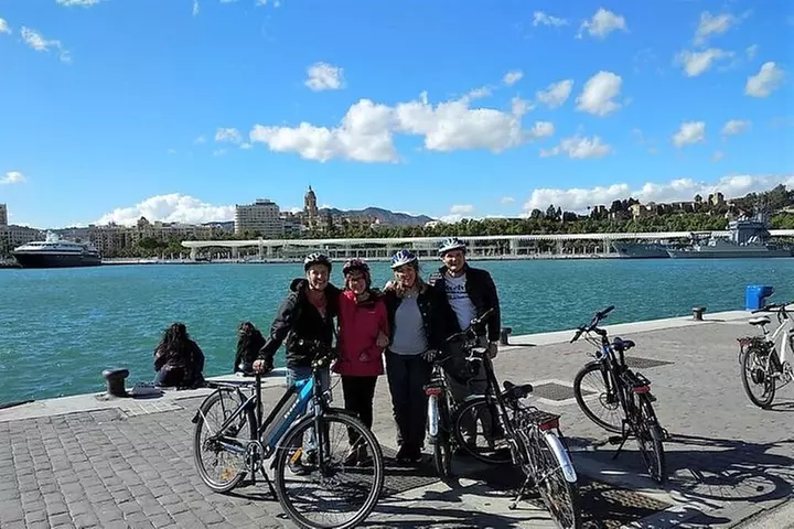 2h E-bike tour en Málaga