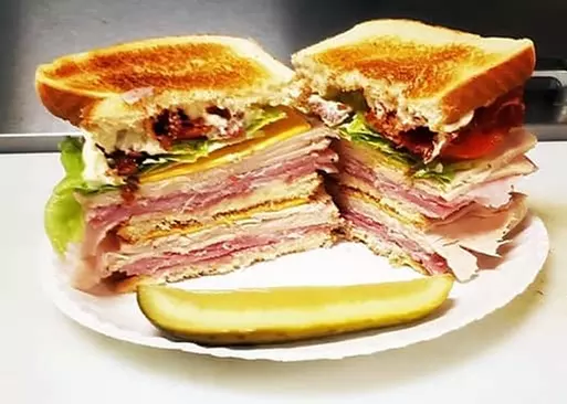 5% Cash Back at Seaside Dogs & Grill