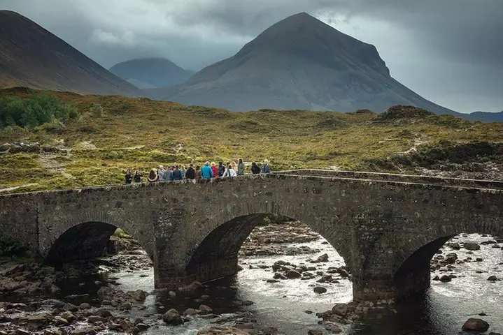 3-Day Isle of Skye Inverness Highlands and Glenfinnan Viaduct Tour ...