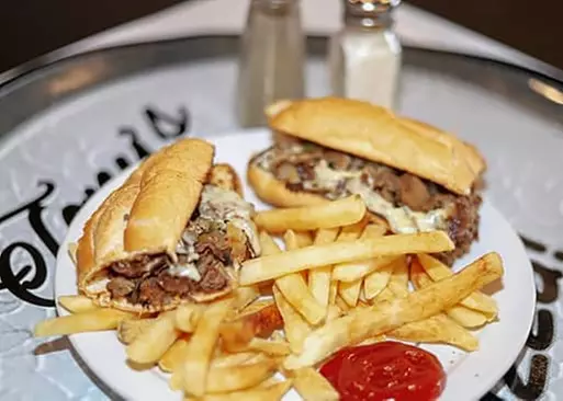 5% Cash Back at Tony's Pizza - Second Medium