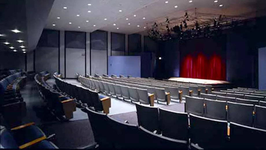 Noche de Boleros at Rosslyn Spectrum Theatre - Second Medium