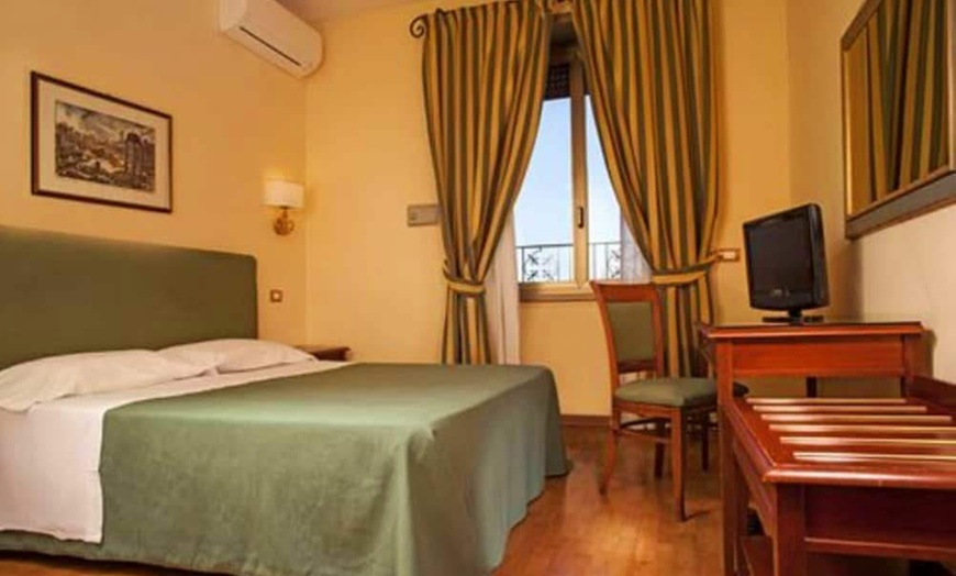 Image 5: ✈ ITALY | Rome - Hotel Colosseum 3*, 2 nights - City centre