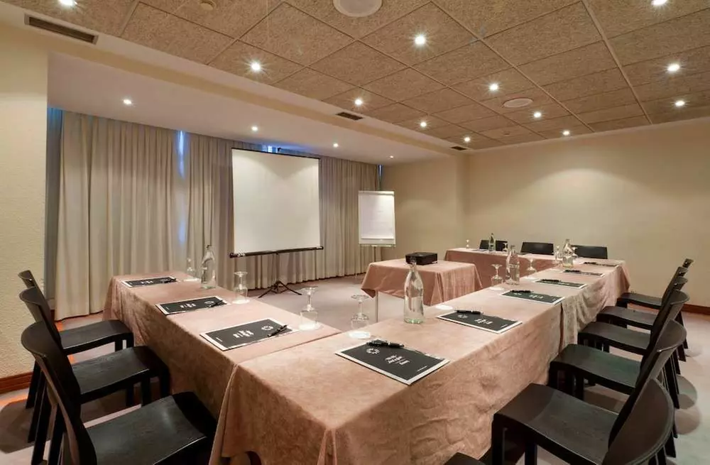 ✈ HISZPANIA | Madryt - Senator Barajas Hotel 4*, 2 nocy - City break