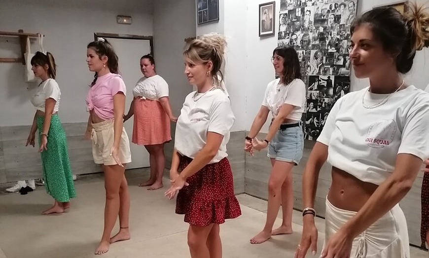 Image 4: Experiencia en clase de baile latino y salsa en Valencia