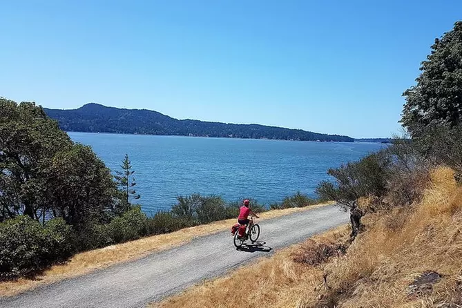 3 Day Vancouver Island Cycling Tour - Primary Image