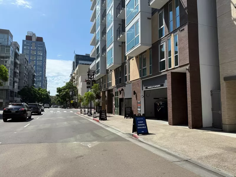 Parking at Sentral Gaslamp Garage
