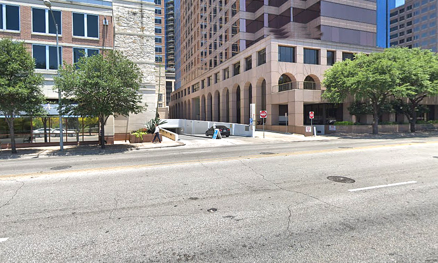 Image 4: Parking at 101 Colorado Garage
