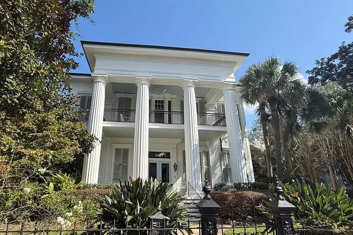 New Orleans Garden District Tour