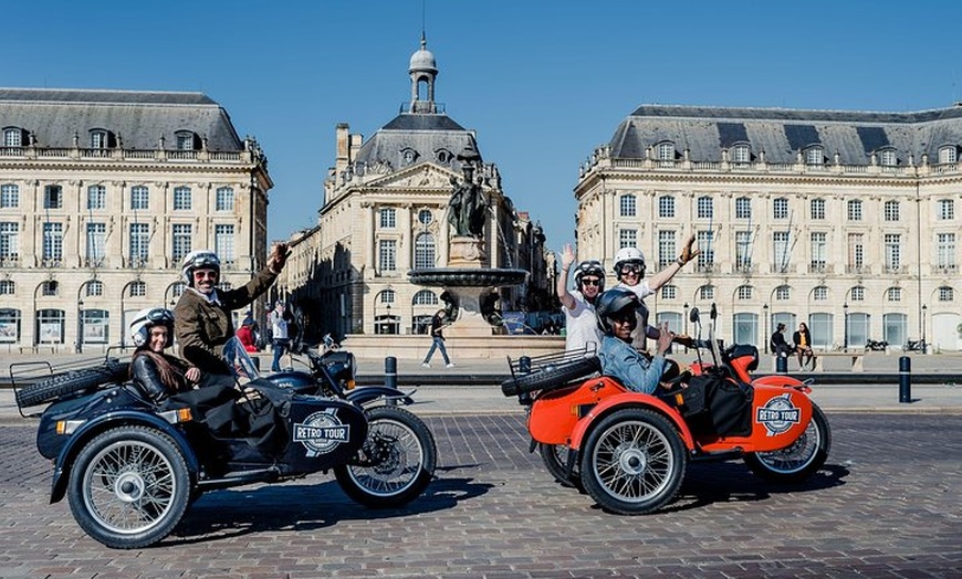 Image 1: Visite privée de Bordeaux en side-car