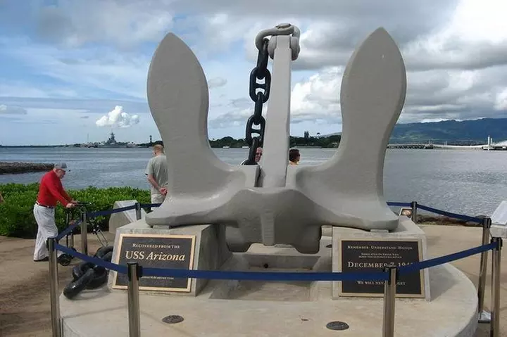 WWII Pearl Harbor Heroes Deluxe Tour