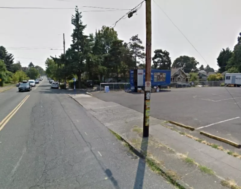 Parking at SE. Hawthorne Blvd. Lot - Primary Image