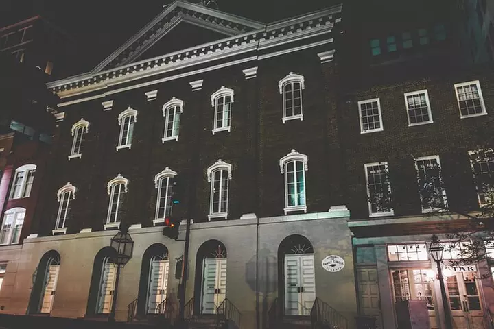 DC Ghosts Boos and Booze Haunted Pub Crawl By US Ghost Adventures