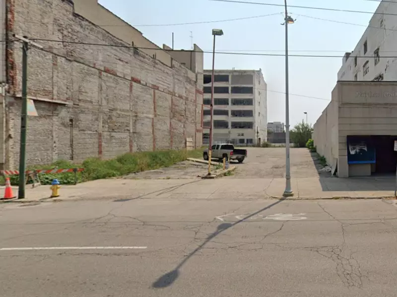 Parking at Spaghetti Warehouse Lot