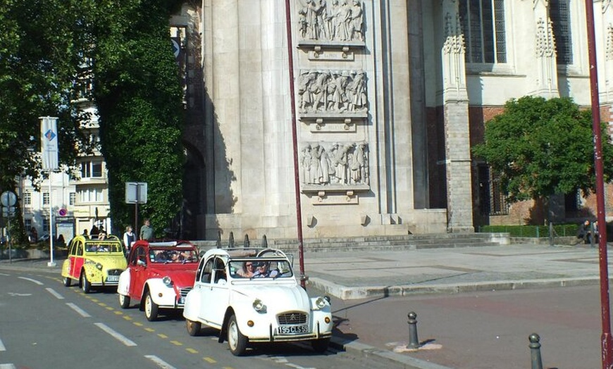 Image 5: Excursion exceptionnelle à Lille en 2 CV décapotable avec votre cha...