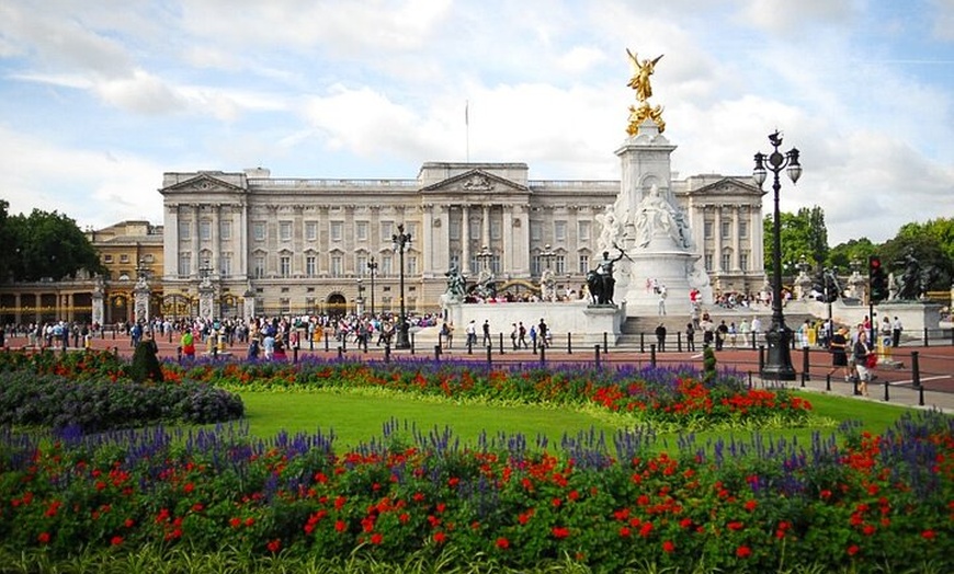 Image 4: London Sights, Shops & Museums - Day Tour from Brighton