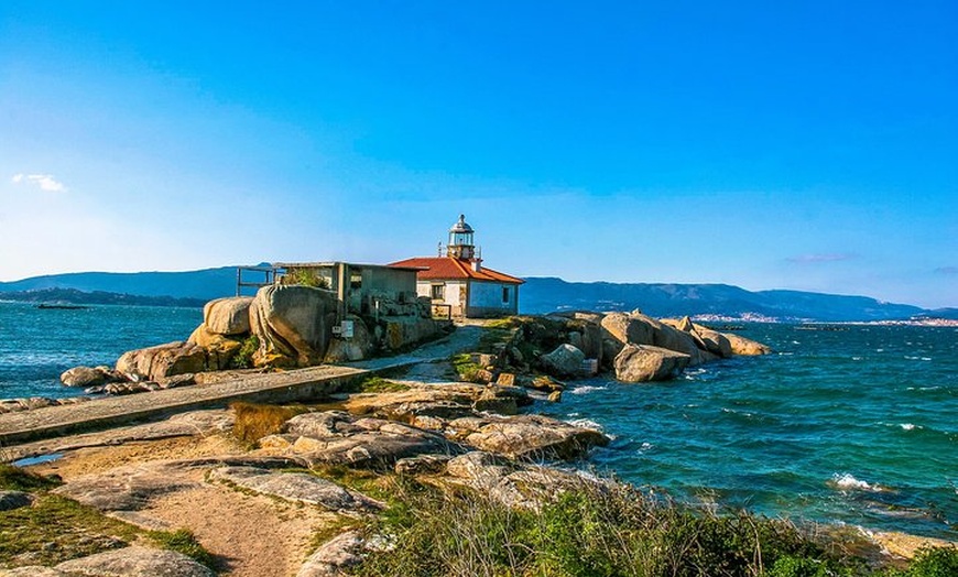 Image 6: Rías Baixas Tour privado con cata de vinos, comida, mejillones y re...
