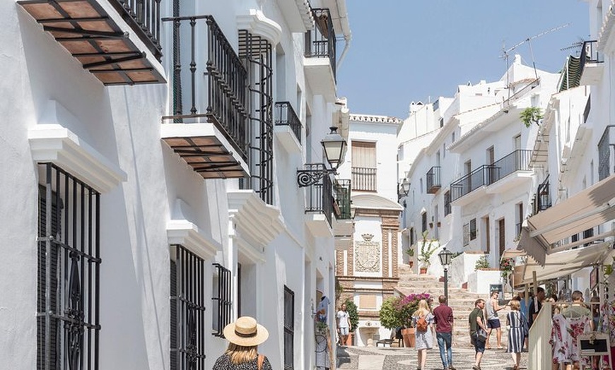 Image 1: Escapada de un día a Frigiliana y Nerja desde la Costa del Sol