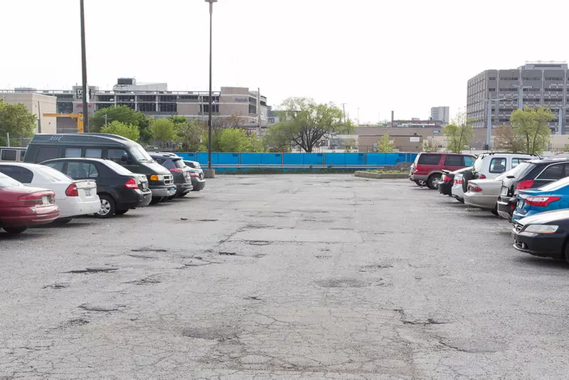 Parking at 880 S. Wells St. Lot