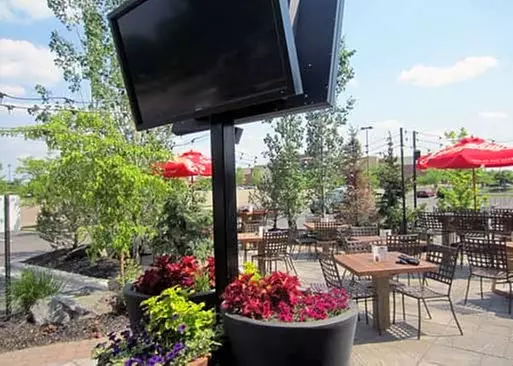 5% Cash Back at Malone's Bar & Grill