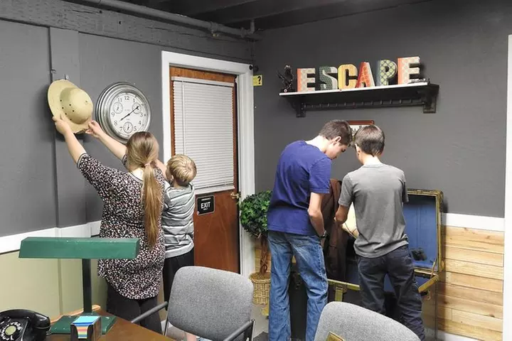 Treasure Hunter Escape Room