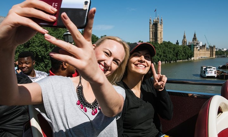 Image 9: London Eye Fast-Track Ticket with Hop-On Hop-Off Tour and River Cruise