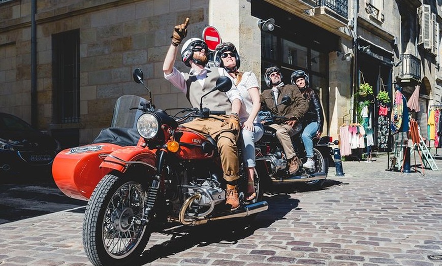 Image 3: Visite privée de Bordeaux en side-car