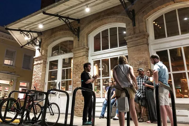 Adults Only Haunted Pub Crawl in New Orleans