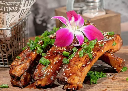 5% Cash Back at Blue Lounge & Grill