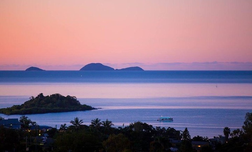 Image 2: Airlie Beach Sunset Cruise