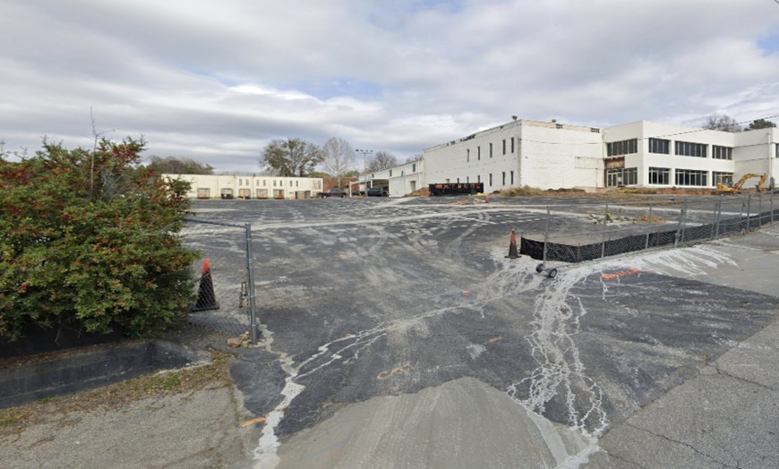 Image 3: Parking at Upper West Market Lot