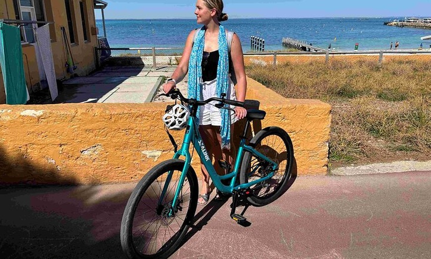 Image 3: Sealink Bike & Ferry Package from Fremantle