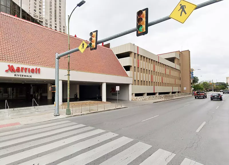 Parking at San Antonio Marriott Riverwalk - Valet Kiosk