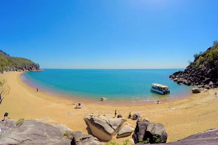 Magnetic Island Discovery Tour with Snorkeling & Paddle Boarding