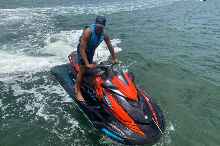 The Ultimate Water Experience in Miami with Drinks and Jet Skis