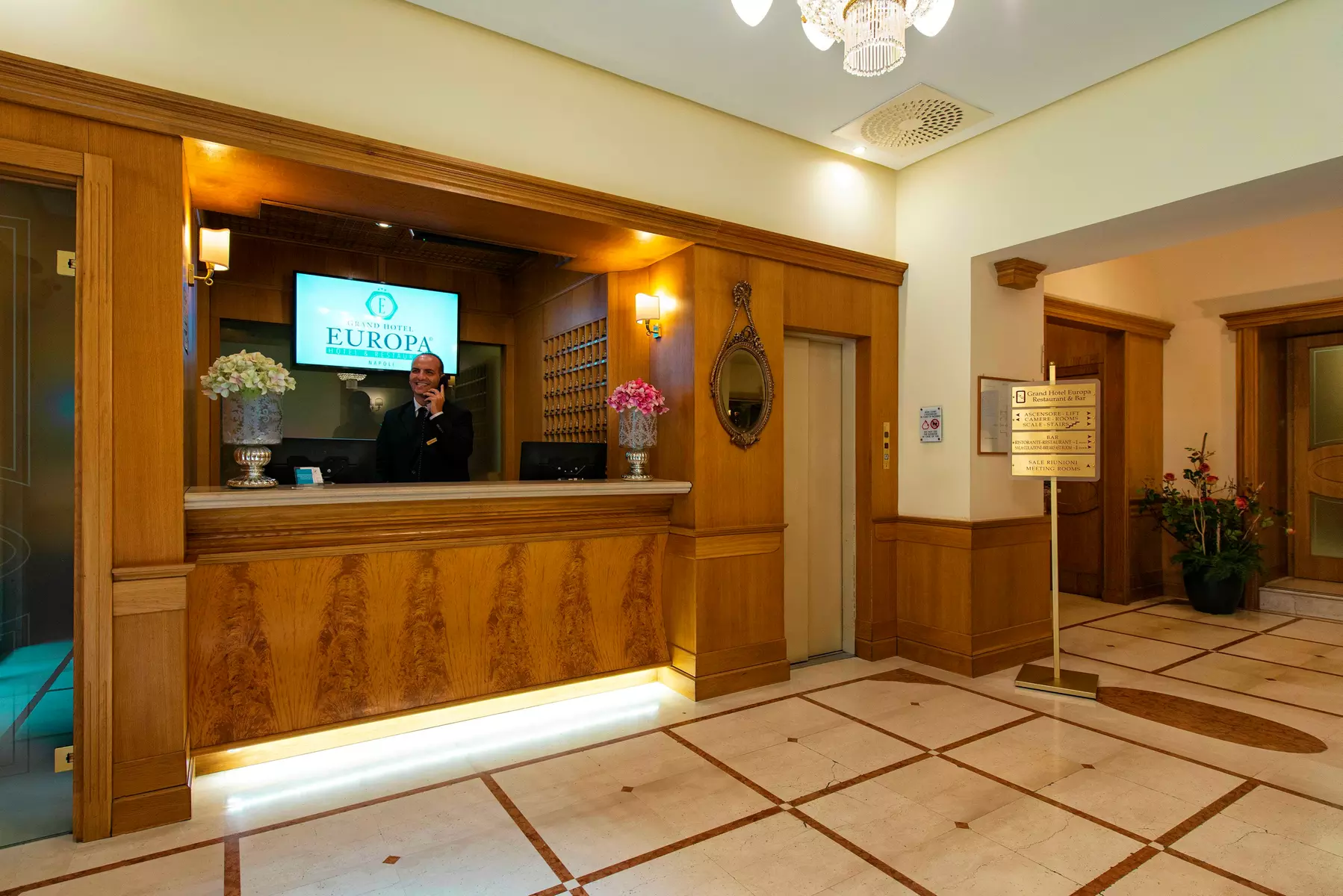 ✈ CAMPANIE | Naples - Grand Hotel Europa 3*, 2 nuit - City break