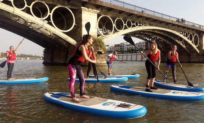 Image 1: Paddle Surf en Sevilla en el Río Guadalquivir