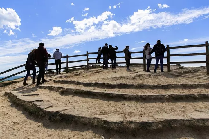 Lulworth Cove & Durdle Door Mini-Coach Tour from Bournemouth