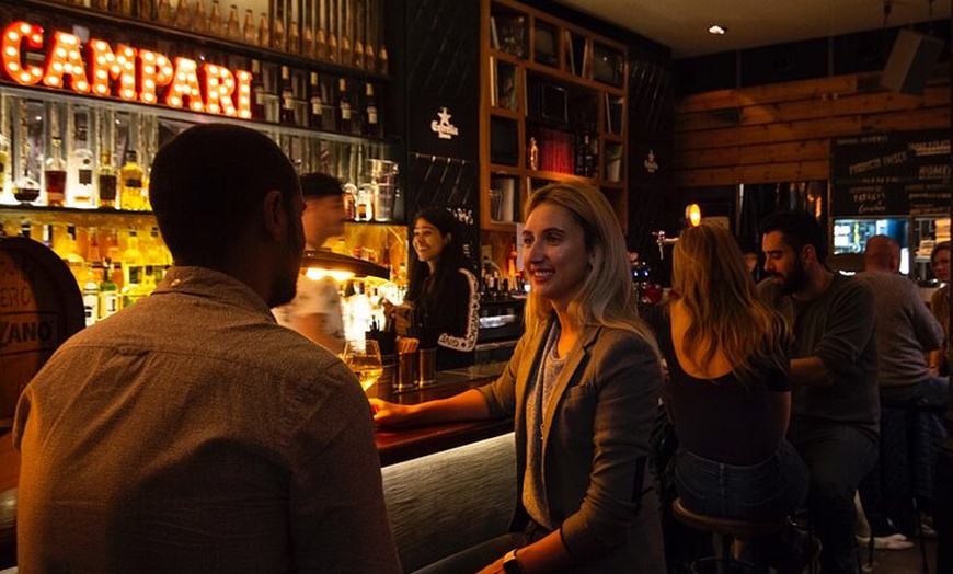 Image 12: Gastronomía local y música en directo en Ciutat Vella Barcelona