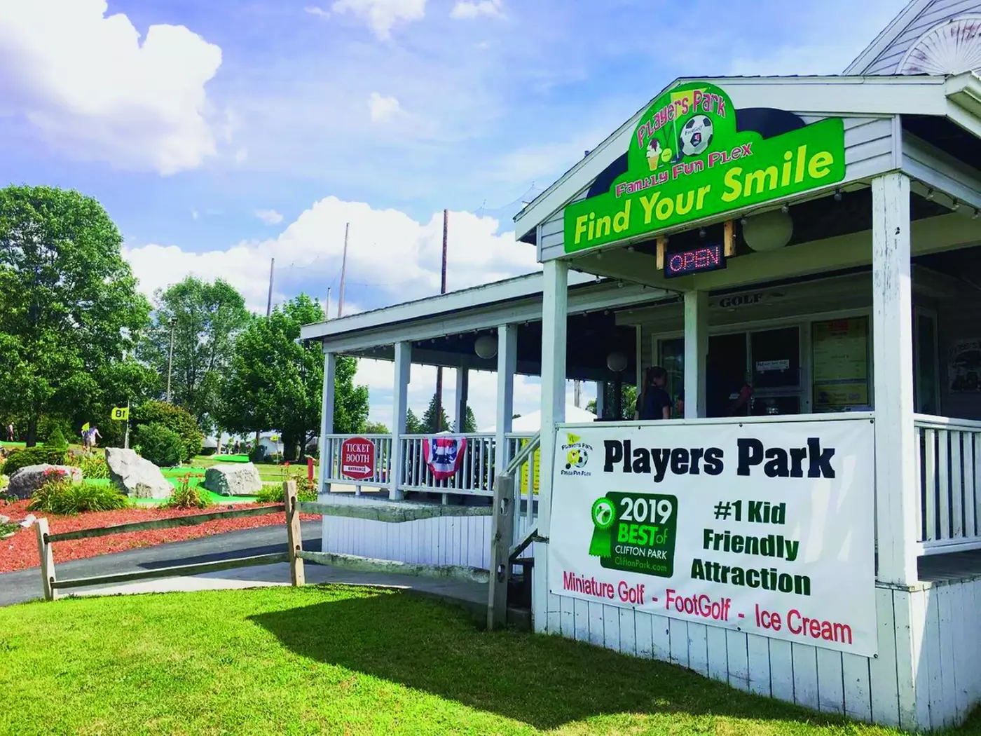 $25 For 1 Round Of Mini Golf & Ice Cream For 4 Players (Reg. $50) - Second Medium