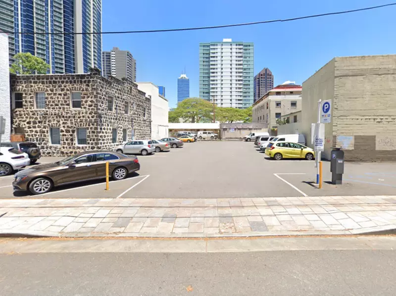 Parking at [H031] Maunakea St. Lot - Second Medium