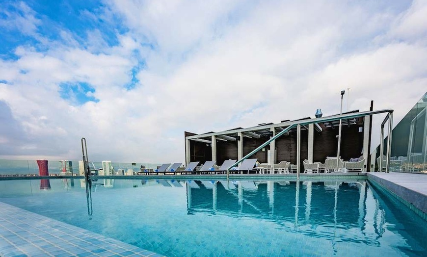 Image 31: ✈ SPANIEN | Barcelona - Leonardo Royal Hotel Barcelona Fira 4*, 2 N...