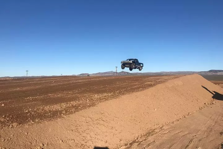 Off Road Racing: 7 Laps