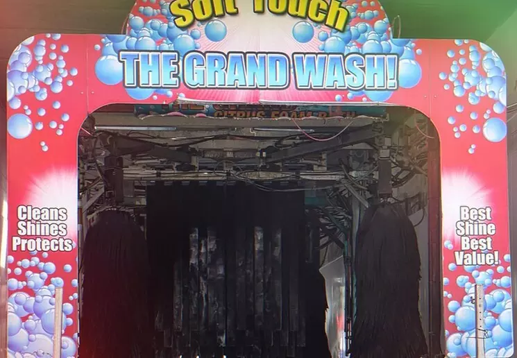 4 Grand Car Washes for $30 (Reg. $80)