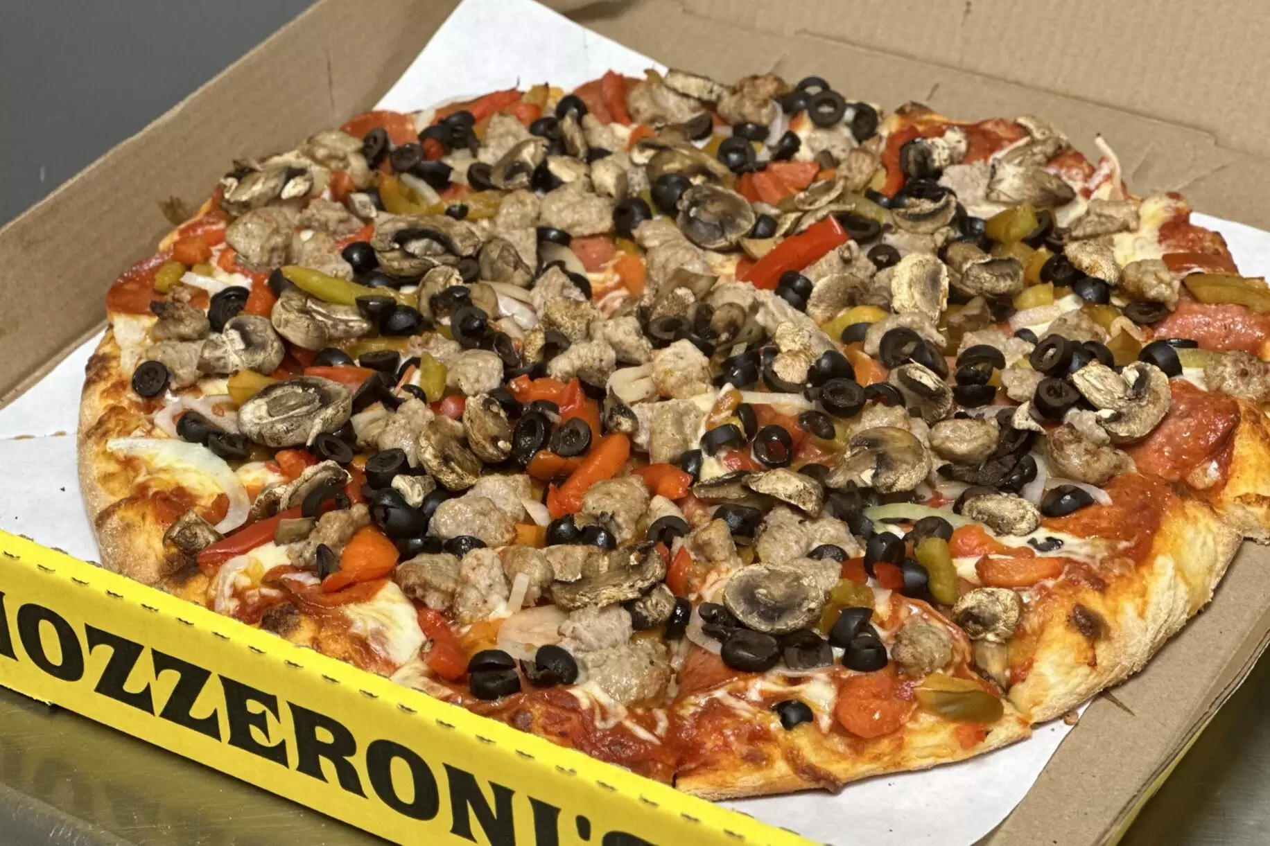 $22.01 For 1 Large Cheese Pizza & 12 Regular Wings (Reg. $44.02)