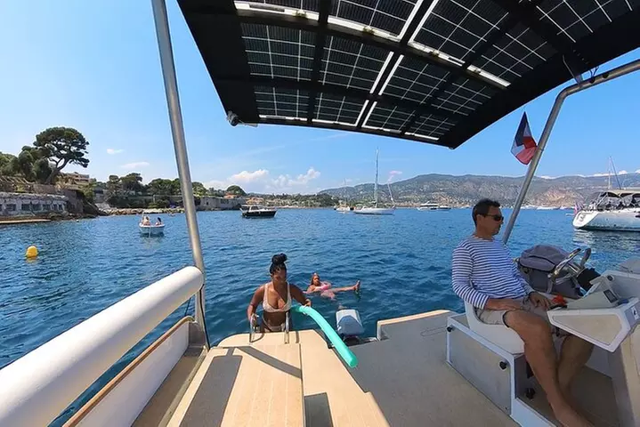 Balade Premium en Catamaran à Énergie Solaire - Groupe Privé