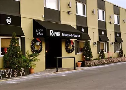 5% Cash Back at Rini's Restaurant & Wine Bar