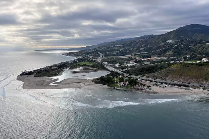 LA Helicopter Tour with Malibu Landing