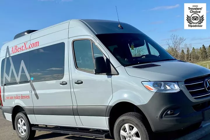 Lake Louise to Calgary YYC Airport – Private Shuttle - Primary Image